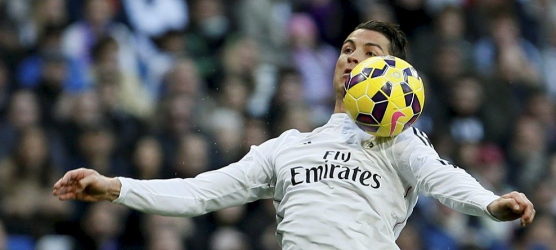Immer nah am Ball: Weltfußballer Cristiano Ronaldo (Foto: dpa)
