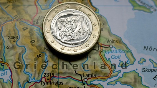 Das Land Griechenland hat sich von anderen Ländern Geld geliehen. (Foto: dpa)