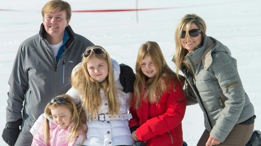 Die niederländische Königsfamilie im Schnee