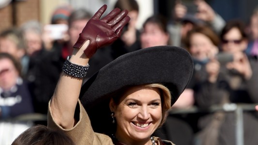 Königin Máxima winkte den Leuten in der Stadt Lübeck zu. (Foto: dpa)