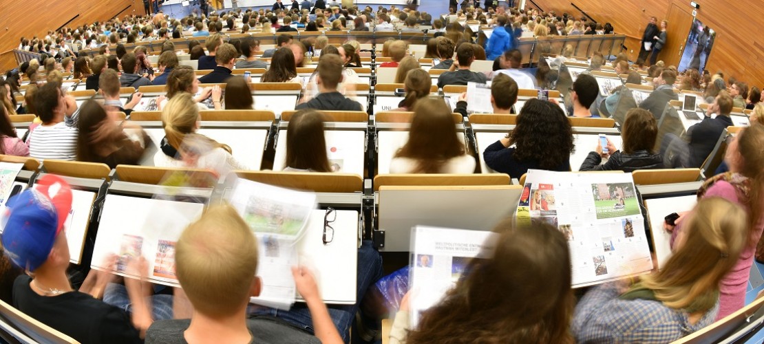 Eine Unterrichtsstunde an der Universität nennt man Vorlesung oder Seminar. (Foto: dpa)