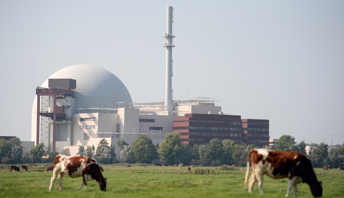 Kernkraftwerke sind Anlagen, in denen Strom hergestellt wird. (Foto: dpa)
