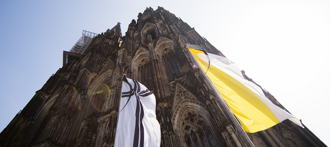 Am Freitag findet im Dom in Köln ein besonderer Trauer-Gottesdienst statt. Dabei wollen Menschen an ihre Freunde oder Verwandten denken, die beim Absturz eines Flugzeuges ums Leben gekommen sind. (Foto: dpa)