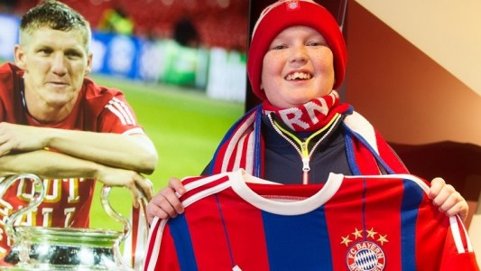 William ist Bayern-Fan. Bald darf er sich ein Spiel seiner Lieblingsmannschaft im Stadion ansehen. (Foto: dpa)