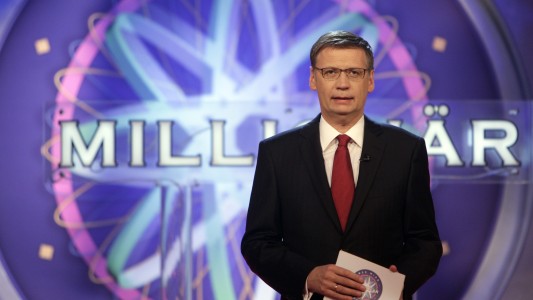 Günther Jauch ist der Moderator der Quiz-Show „Wer wird Millionär