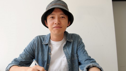 Das ist Yu-Min Tsai. Der Erfinder von Duda ist 25 Jahre alt. Papier, Stifte und einen kleinen Computer hat er meistens dabei - um das aufzuzeichnen, was ihm in den Sinn kommt. (Fotos: Stefan Worring)