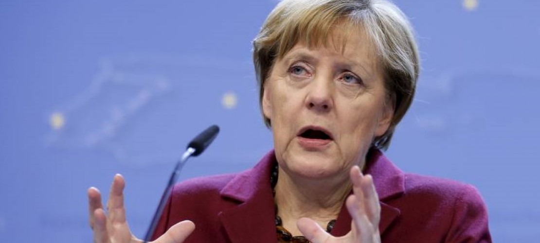 Eine Regierungserklärung ist eine besondere Rede. Sie wird von einem Regierungschef oder von einem Minister gehalten. Bundeskanzlerin Angela Merkel hat gerade eine Regierungserklärung zum Thema Flüchtlinge abgegeben. (Foto: dpa)
