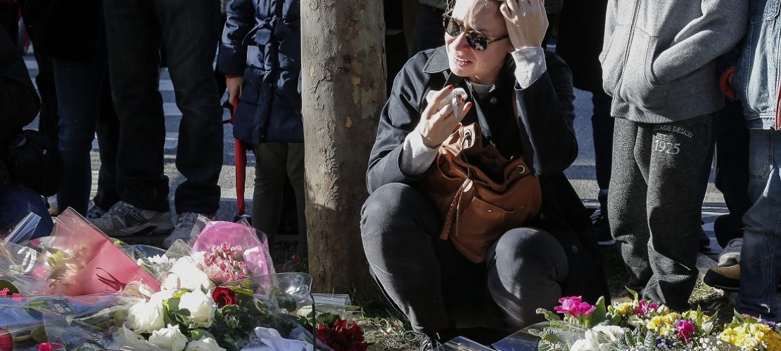 Viele Menschen trauerten um die Opfer der Anschläge in Paris. (Foto: dpa)