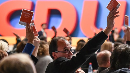 Mitglieder der Partei CDU stimmen ab. (Foto: dpa)