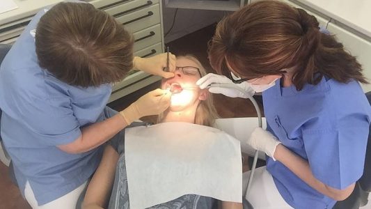 Röntgen, bohren, Zähne ziehen