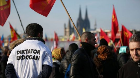 Große Demo gegen Erdogan
