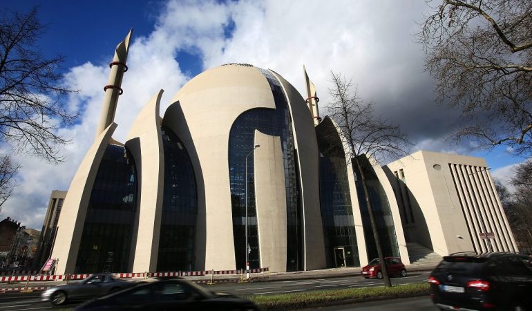 Auch in Köln gibt es viele Moscheen und viele Menschen, die dem Islam angehören. (Foto: dpa)