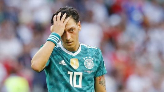 Für Özil war die WM von Anfang nicht leicht. Es gab viel Kritik. Und jetzt auch noch das frühe Aus!(Foto: dpa)